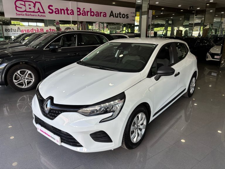 RENAULT · Clio · GASOLINE · 2023 · 65.000 km