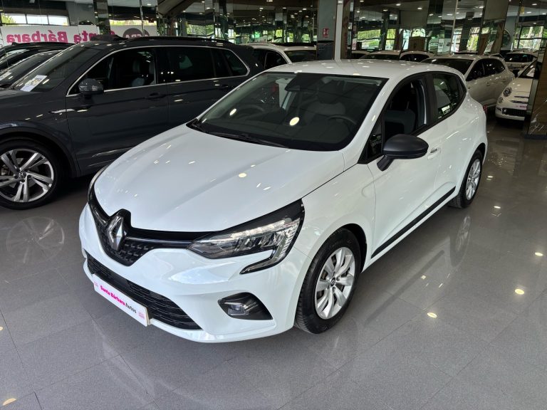 RENAULT · Clio · GASOLINE · 2023 · 65.000 km